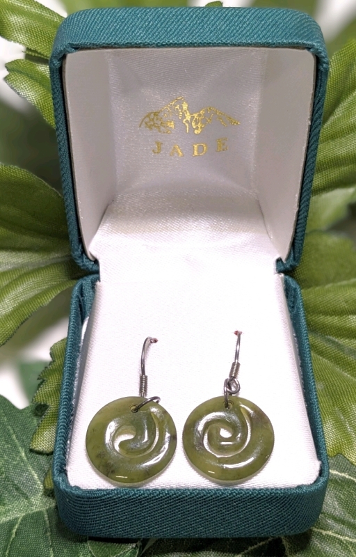 Lovely Pair of Swirling Jade Earrings on Sterling Silver Stamped 925 Hooks w Jewelry Box