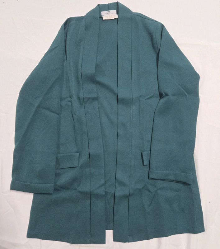 New Ladies Size Medium Le Chic Long Sleeve Sports Coat