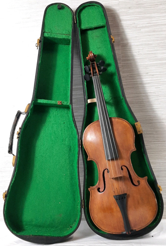 Vintage A Fils 4/4 Full Size Violin Made in France w/ Carrying Case
