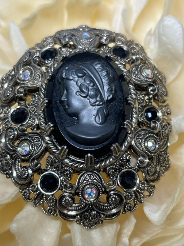 Vintage Victorian Style Black Glass Cameo Filigree Brooch Rhinestones