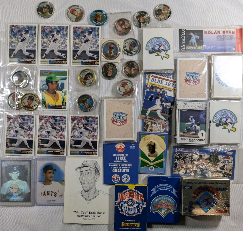 Huge Lot Of MLB Baseball Memorabilia Pins and Trading Cards Toronto Blue Jays World Championship Cards