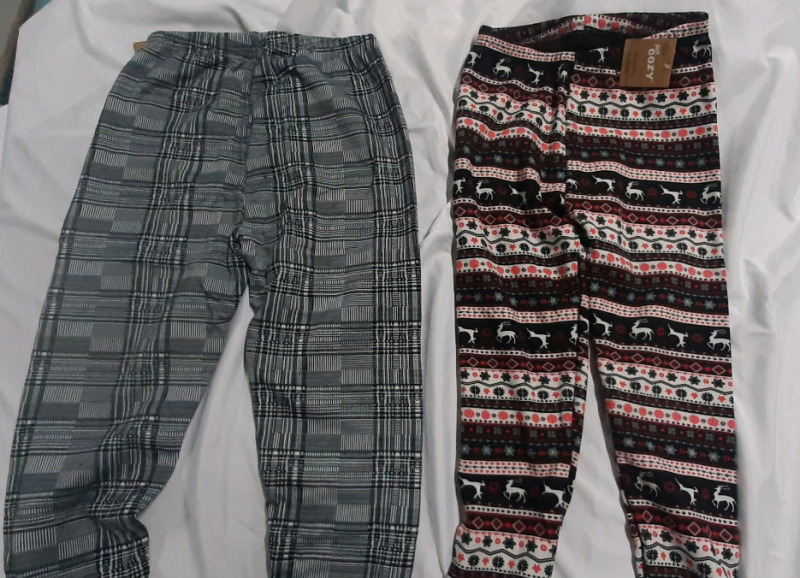 2 New Women's XL Plad & M/L Christmas Sweater Leggings