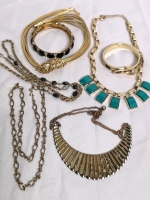 7 Piece Jewelry Lot - Necklaces & Braclets