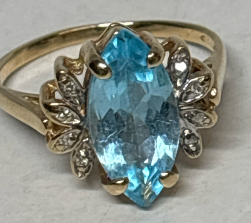 10K yellow Gold Blue Topaz Diamond Accents Ring Size 6.5