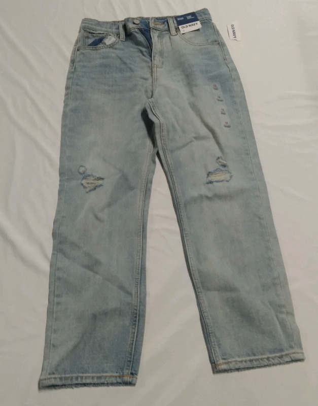 New with Tags Old Navy Slim Jean's With Tear size 12