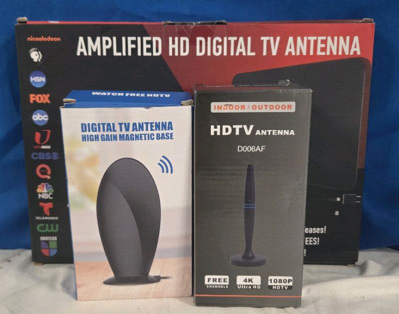 3 Pcs New | TV Atennas | ( 1 ) Indoor/ Outdoor HDTV Antenna ModelD006AF | ( 1 ) Amplifier HD Digital TV Antenna | ( 1 ) Digital TV Antenna W/ High Gain Magnetic Base | Largest Box Measures 13.5" x 10"