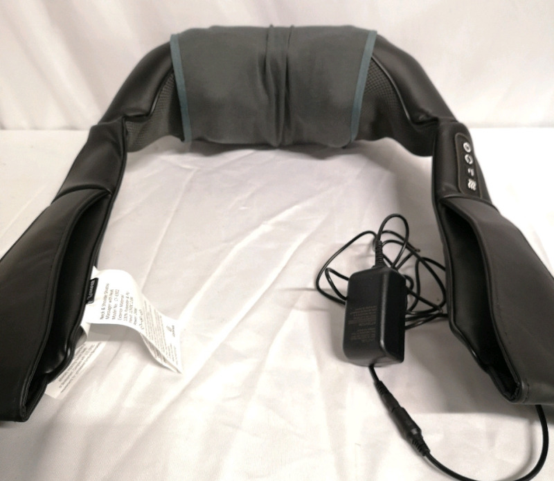 Confier Neck & Shoulder Shiatsu Massager with Heat - Working