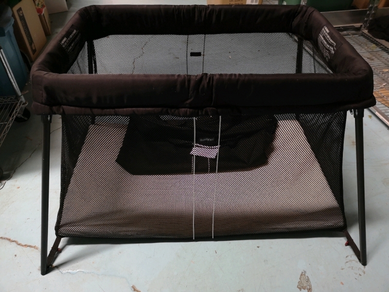 Babybjorn Portable Play Yard with Case - Super Easy Set up