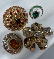 4 Vintage Beautiful Rhinestone Brooches All Signed CORO