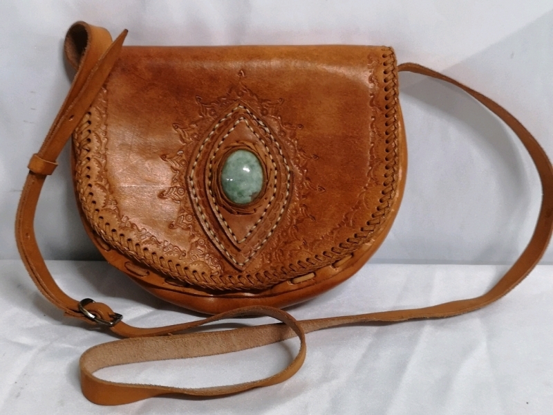 Gorgeous Western-Style Ladies Leather Purse - 8.5" Wide and 7" Tall