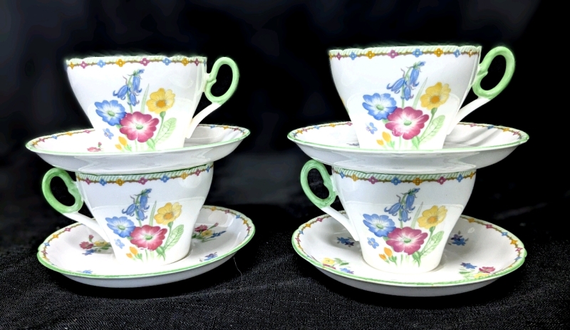 Set of 4 Shelley England "Wild Flower" Pattern Tea Cups & Saucers