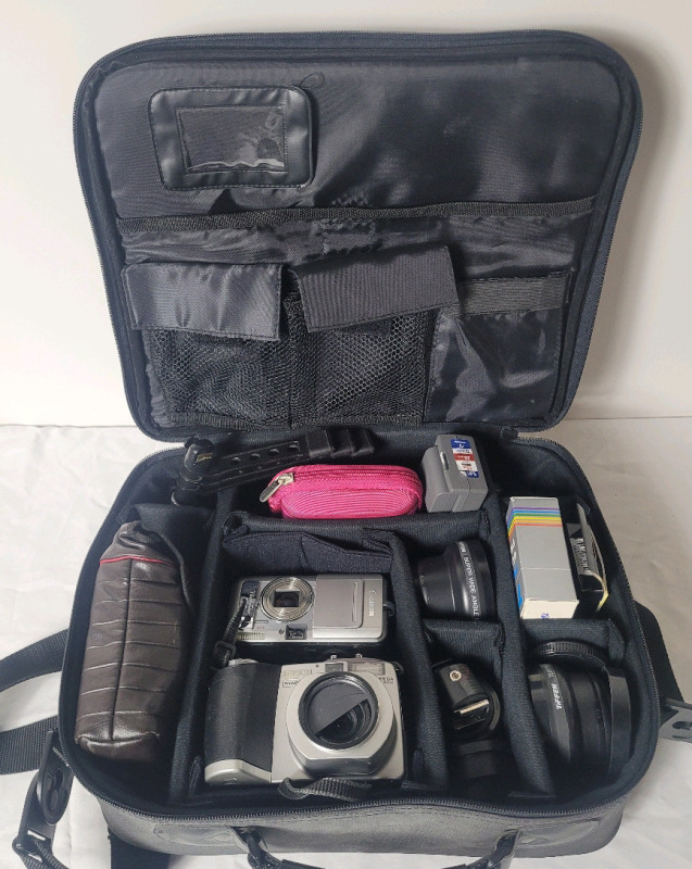 Canon , Nikon , Epson & Samsung Camera Lot with Lenses and Batteries in Camera Case . All Cameras Untested