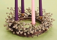 New 14" Diameter Champagne Berry Advent Wreath w 4 Candleholders (Candles Sold Separately)