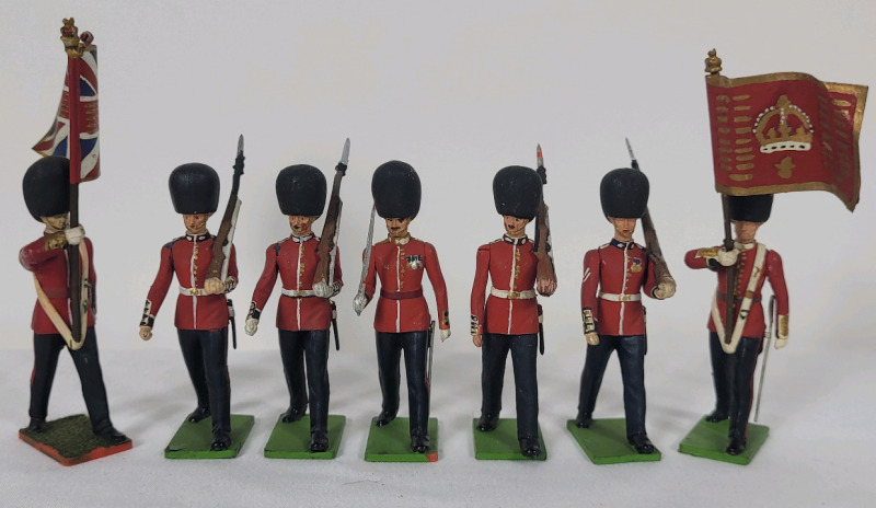 Seven (7) Britains " British Royal Guards " Plastic Toy Soldier , 54mm
