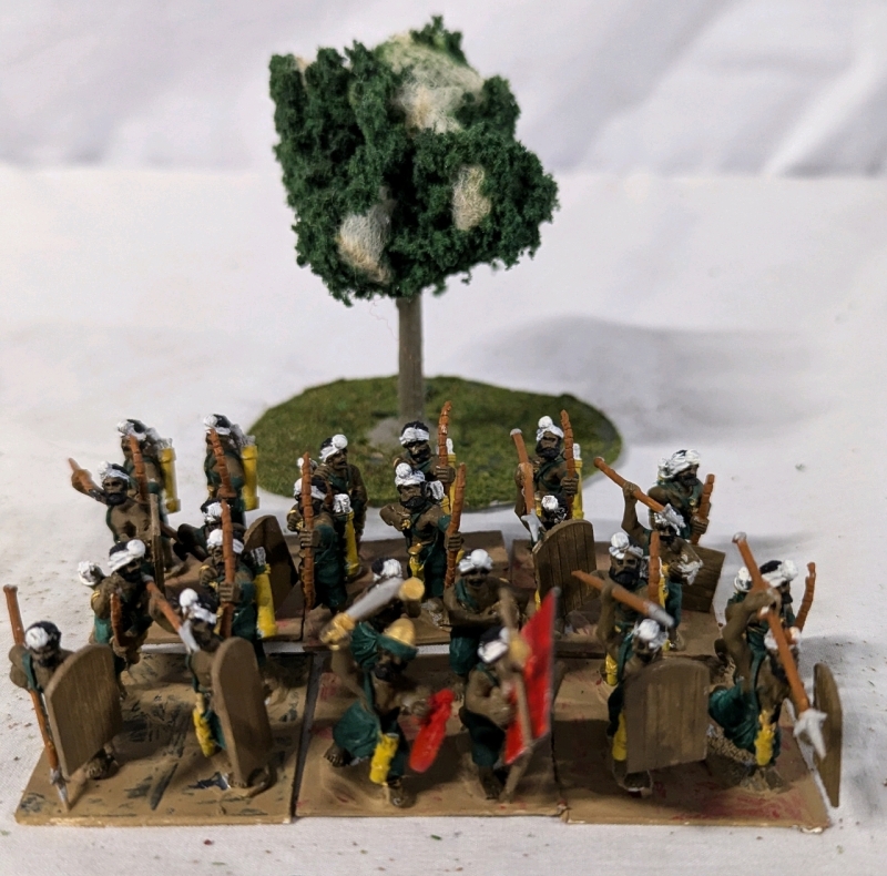 6 Quartets (24 Total) Hand Painted Lead Miniatures. Green Infantry (Bows) .1.5" Tall. On Flocked Bases