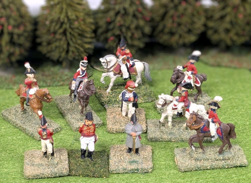 10 (Ten) 28mm Handpainted Cast Metal British Wargaming Figures : Mounted & On Foot on Flocked Bases | Up to 2" Tall