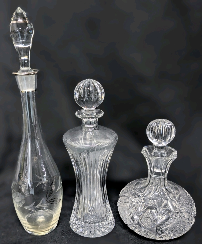 3 Gorgeous Decanters w Stoppers : Pinwheel Crystal, Ribbed Crystal & Tall Etched Glass w Gold Gilt | Up to 18.15" Tall