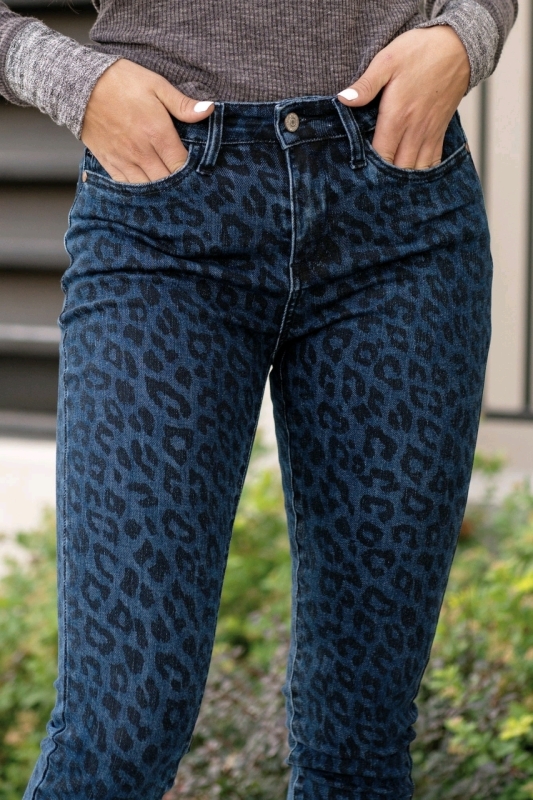 New Ladies Size 16 | Addition Elle Tapered Leopard Premium Denim Jeans | Retailed for $79.95!