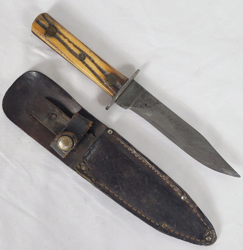 Vintage 8 3/4" Fixed Blade Hunting Knife with Leather Belt Sheath . No Makers Mark