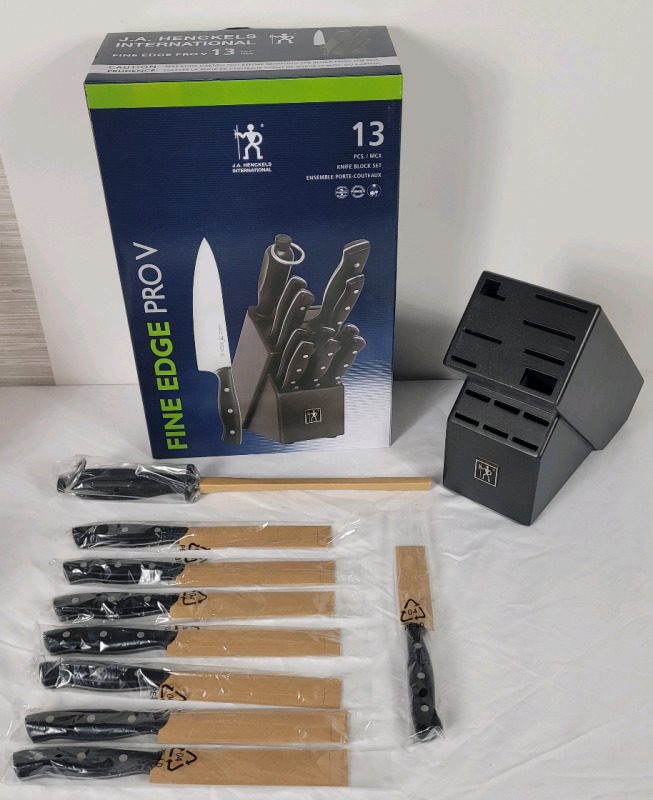 New - 10pc. J.A. Henckels International Fine Edge PRO V Knives & Sharpening Steel . Includes : 6 Steak Knives , Begal Knife , Parring Knife , Sharpening Steel & Knife Block