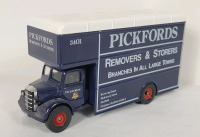 Corgi Classics Bedford Luton Van PICKFORDS Removers & Storage Diecast Van , 1:50 Scale . Made in Great Britain