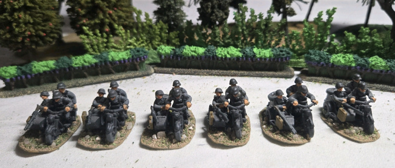 ( 6 ) Flats ( 18 Soilders Total ) Appear To Be Lead German Motorcycle/ Sidecar Units | * Tallest Troop Measures ¾" * Shrubbery Not Included *