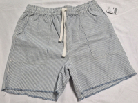 New Roots sz Medium Ladies Shorts