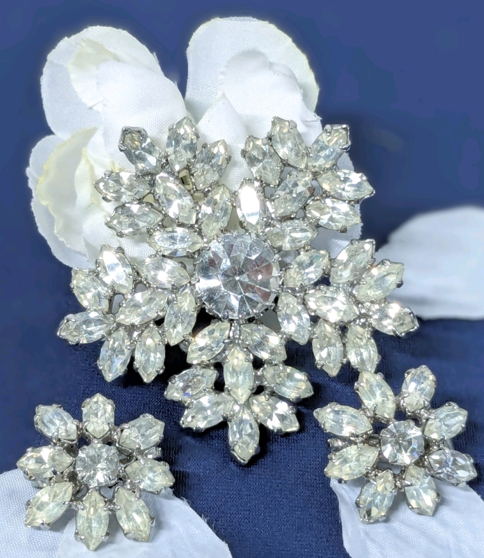 Glittering Silver Tone Snowflower Rhinestone Brooch & Matching Earrings | Brooch 2" x 2"