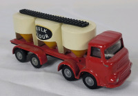 Vintage 1960s Budgie Model No. 288 Bulk Flour Tanker Diecast Truck , 1:76 Scale / OO Scale . Made in England