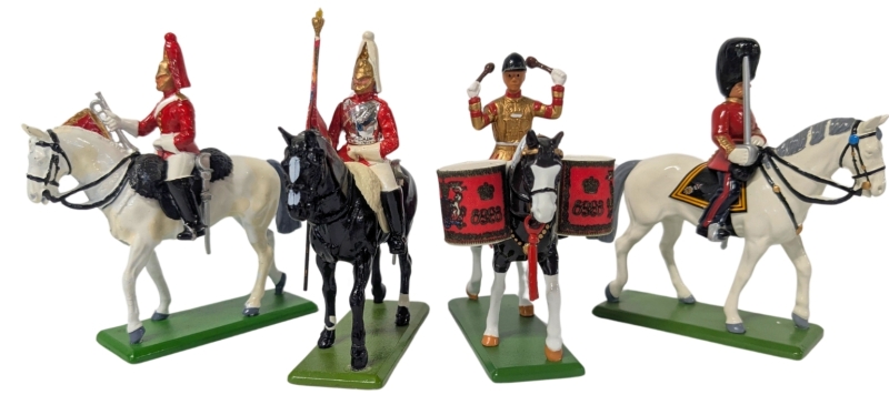 4 W BRITAIN Lead-Based Enameled Mounted Miniatures : Scotsguard, Standard Bearer, Clarion Trumpeter, Drummer | Up to 3.8" Tall