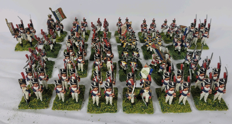 Twenty Six (26) pcs. Handpainted " Napoleonic Wars Foot Soldiers w/Officers " 28mm Lead Miniature Soldiers