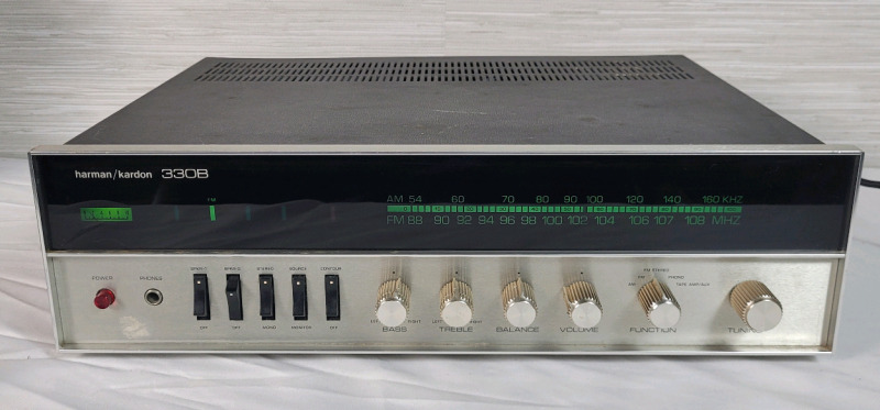 Vintage 1970s Harman/Kardon 330B AM/FM Stereo Solid State Receiver . Tested Working .