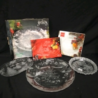 New Christmas Decorative Glass Plate Mikasa & Crystal Clear Studio 9"-13"