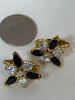 Lovely Vintage 1950s inverted 5 Flower Rhinestone Bagette Stanems Chaton Necklace Hogh End Earrings - 4