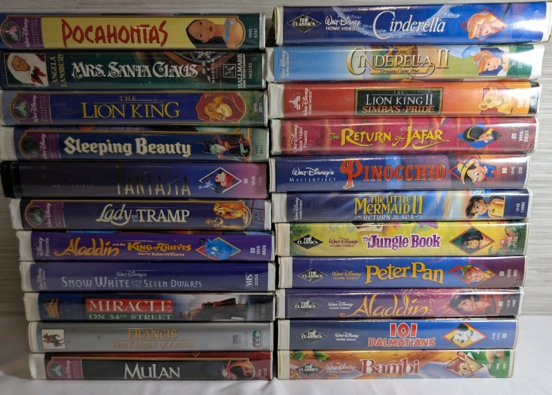 22 Vintage VHS Movies : 19 Disney incl 6 Black Diamond, Miracle On 34th Street, Mrs Santa Claus +