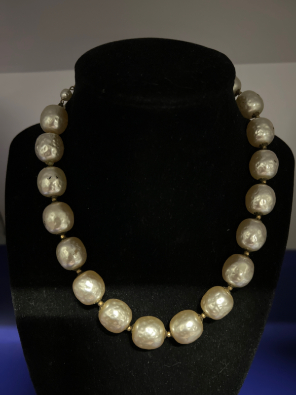 MIRIAM HASKELL Baroque Pearl Necklace- read description