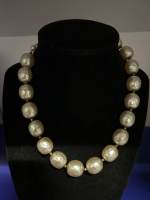 MIRIAM HASKELL Baroque Pearl Necklace- read description