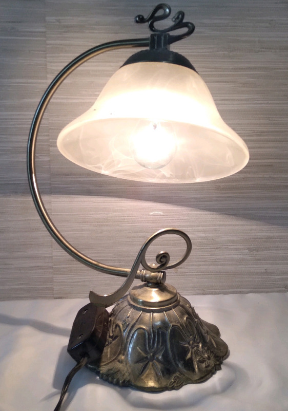 Desk Table Lamp With Floral Design Base 14" Tall