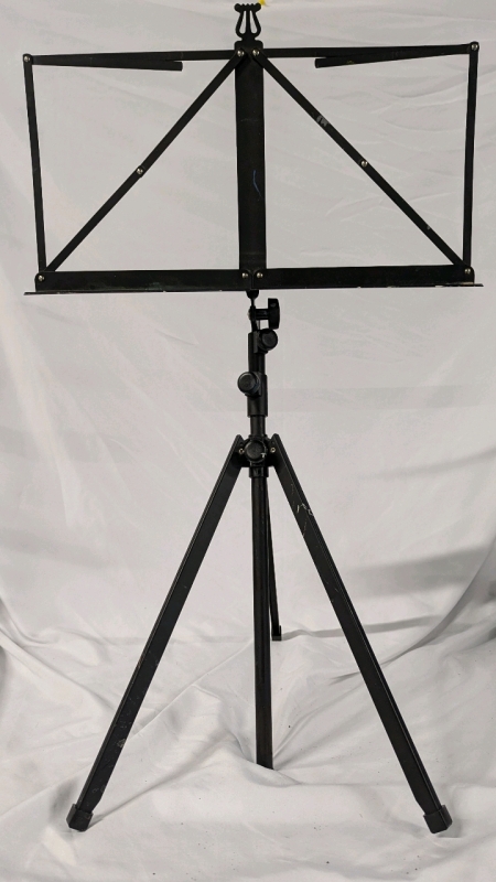 Dixon Music Stand/Easel. Stands 48" Tall when Extended.