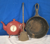 Kitchen Lot: Tea Pot-Shaped Room Thermometer, Metal Fireplace Ash Shovel 10.5" Tall & Cracker Barel Cast Iron Pan 5" Diameter