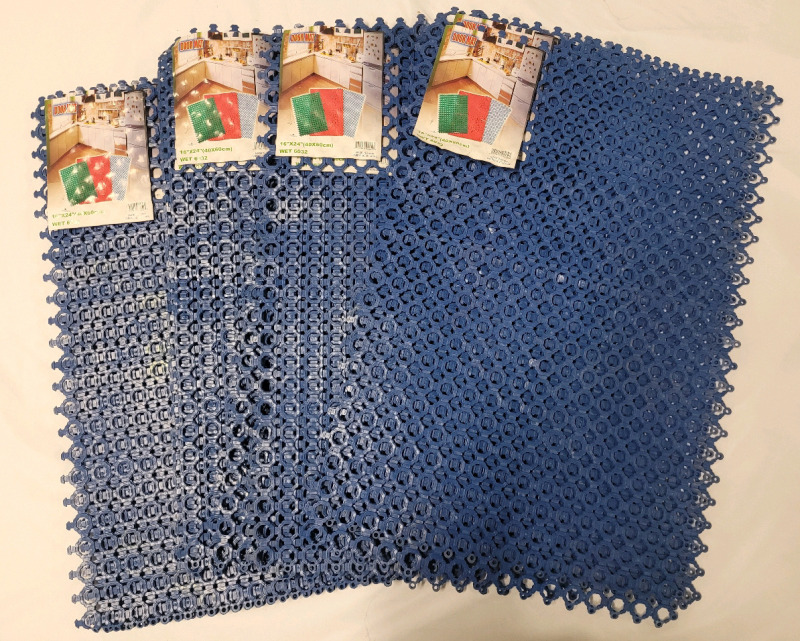 New - Thirteen (13) 16"&times;24" Blue Rubber Floor Mats