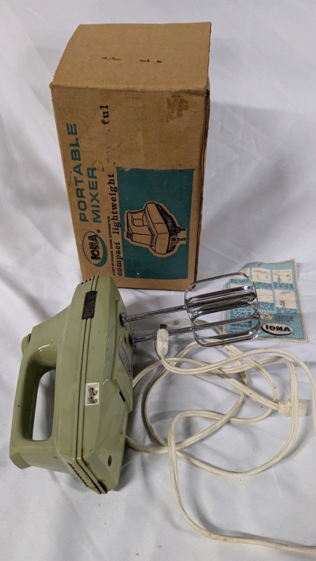 Iona Portable Mixer. Tested Working. Comes with Original Box.