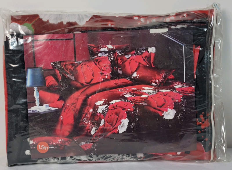 New - Red Rose Pattern Queen Duvet Cover & 2 Pillow Cases .