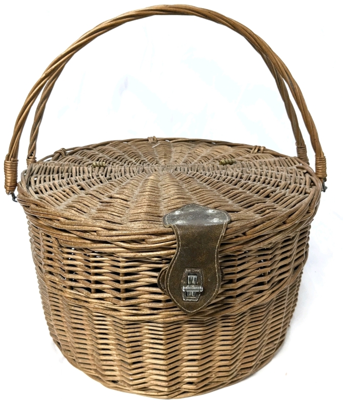 Fantastic Round Wicker Hamper Basket with Lock | 13" Diameter x 8.25" Tall