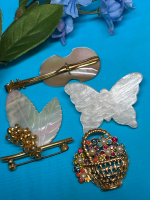 4 Vintage Lovely Brooches