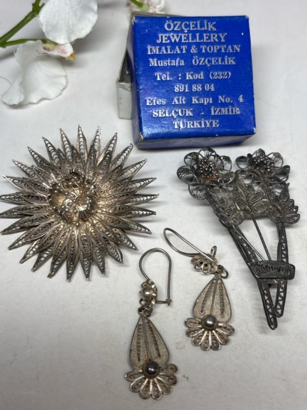 Two Special 800 Sterling Filigree Vintage Brooches