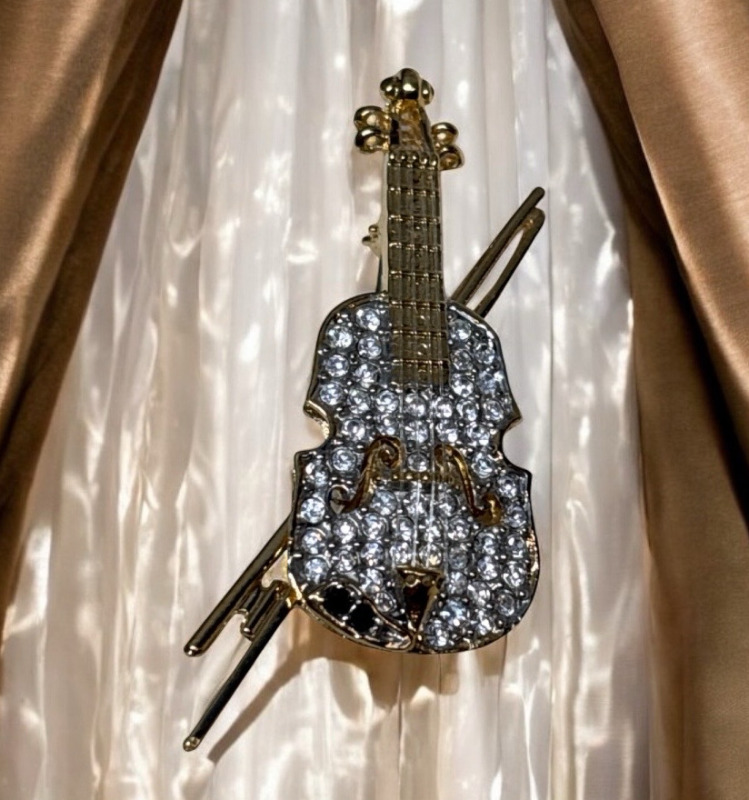 Gold VIOLIN VIOLA CELLO Fiddle made with Swarovski Austrian Crystal Vintage Signed Butler Brooch