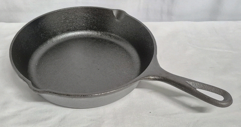 Cast Iron Lodge 8" Frying Pan