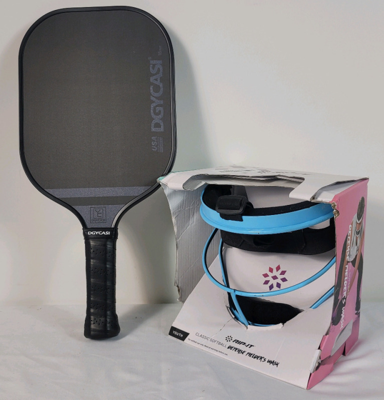 New - Dgycasi Graphite Pickleball Paddle & Rip-It Softball Defense Fielders Mask , Youth Size (used One time)