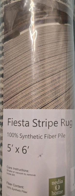 New | Nedia Home 5' x 6' Indoor Fiesta Rug